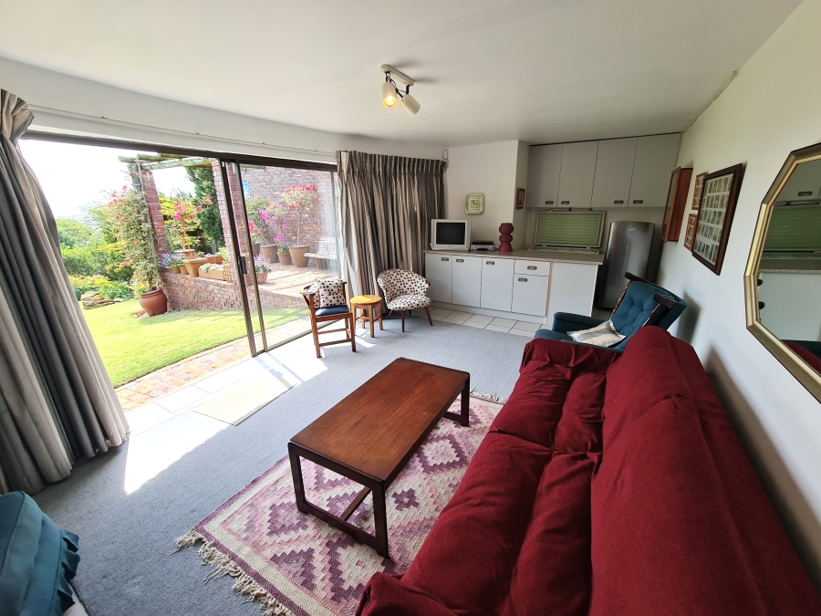 4 Bedroom Property for Sale in Wavecrest Eastern Cape